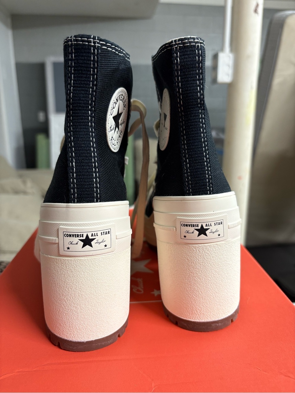 Women Converse Chuck 70 De Luxe High Heel Sneaker - Picture 6 of 6